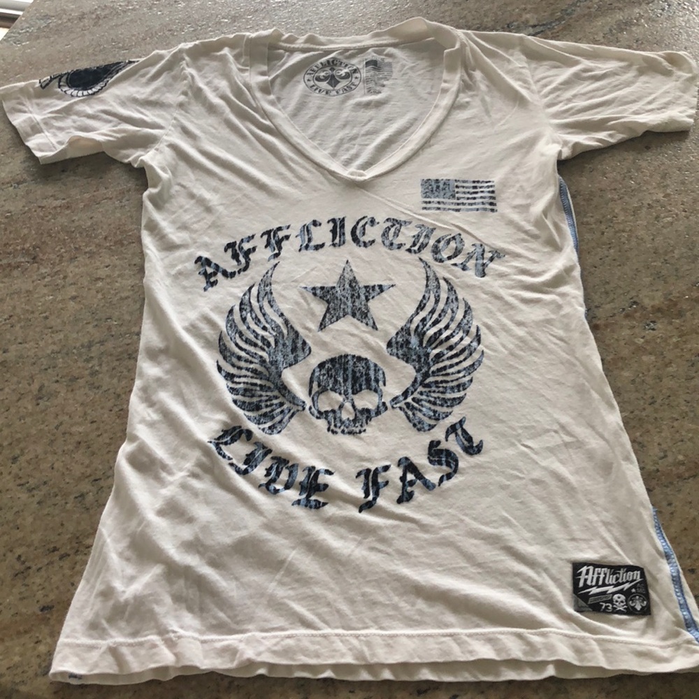 Affliction woman’s top